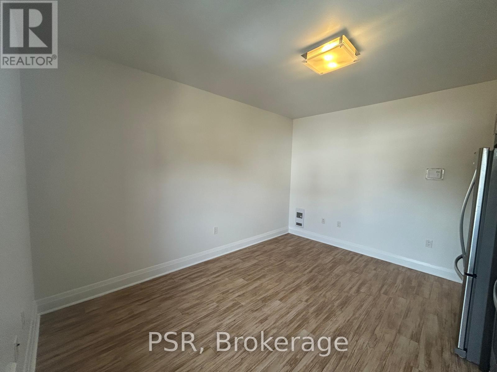 3 - 3110 LAKE SHORE BOULEVARD W