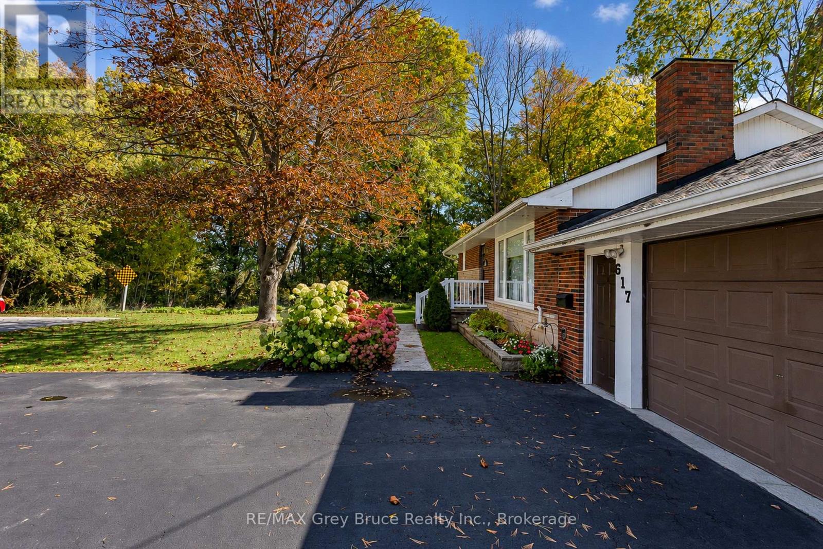 617 17TH STREET W
