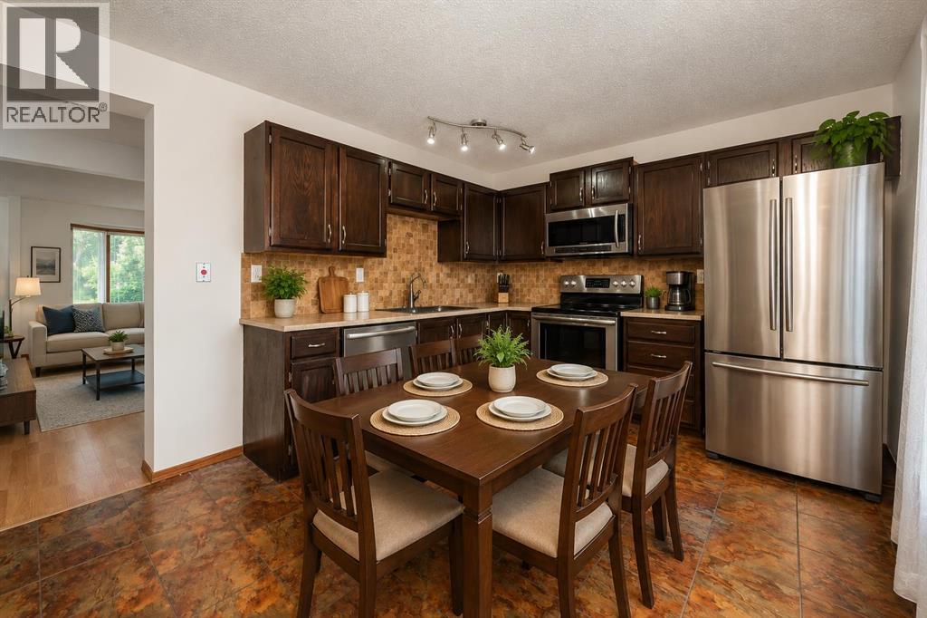 78 Queen Anne Close SE