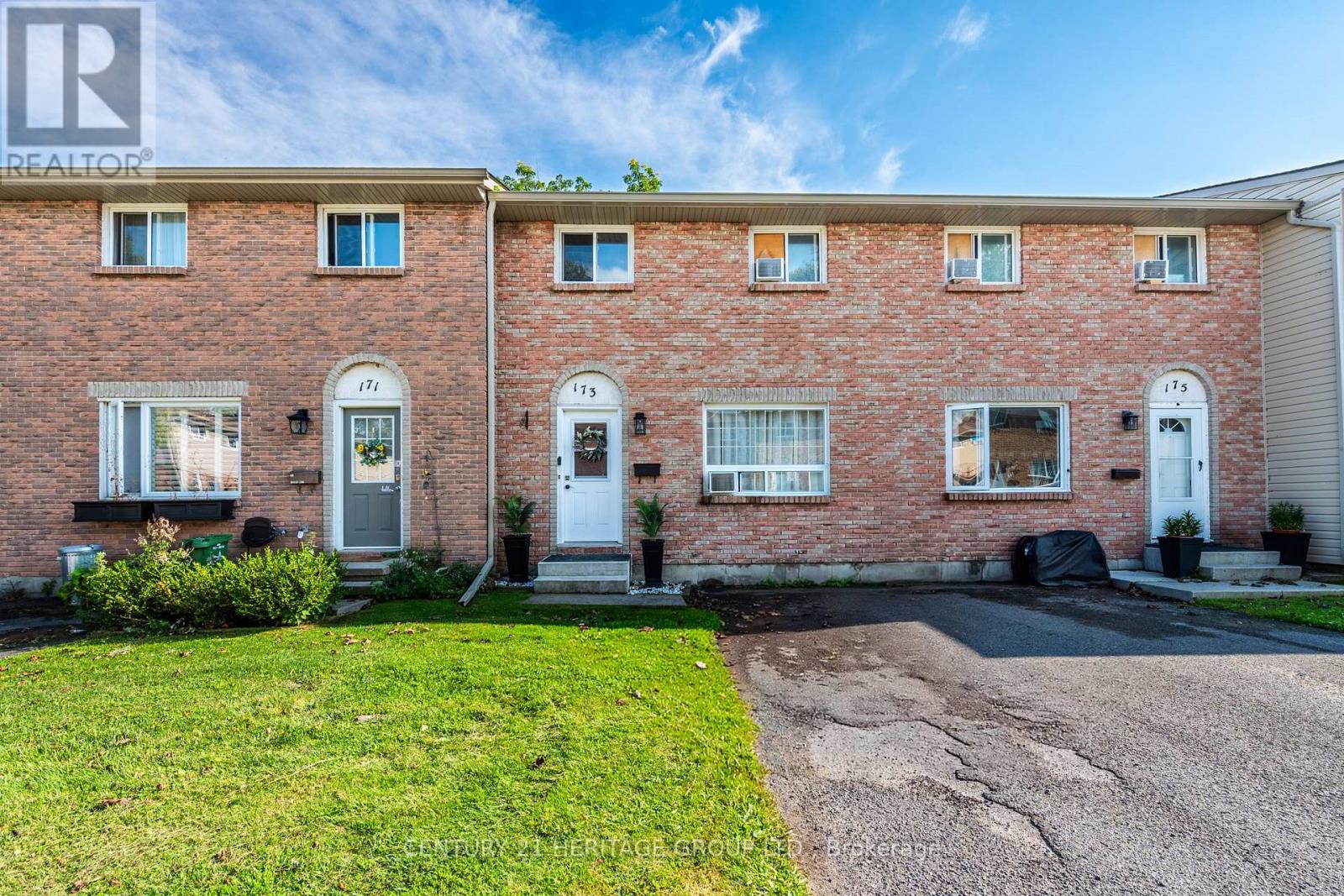 173 ROSEMUND CRESCENT