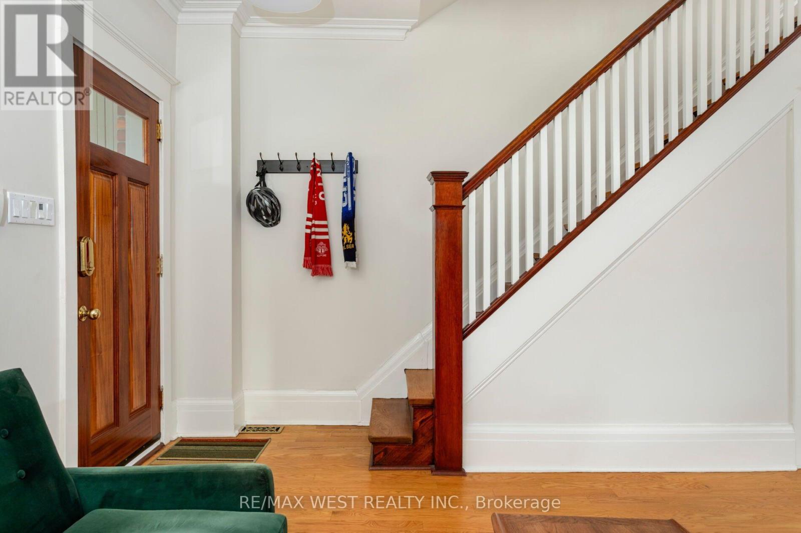 81 CHELSEA AVENUE