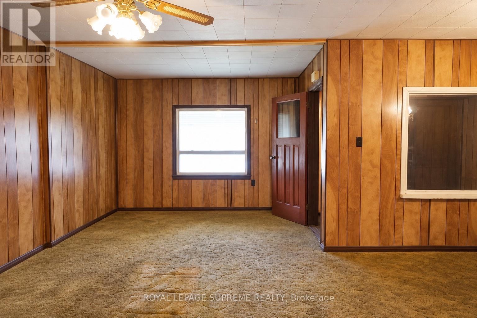 48 MOULD AVENUE