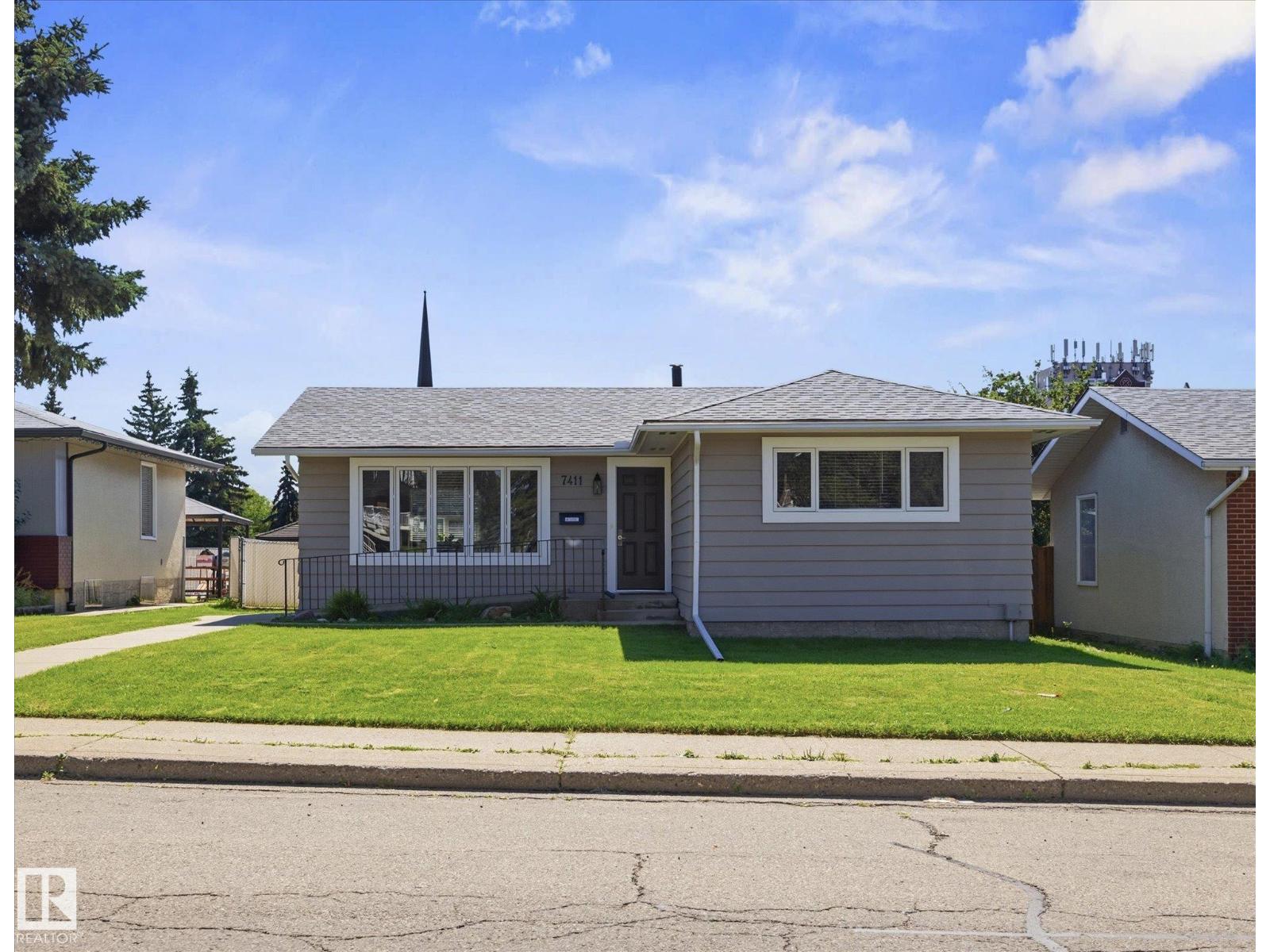 7411 141 AV NW