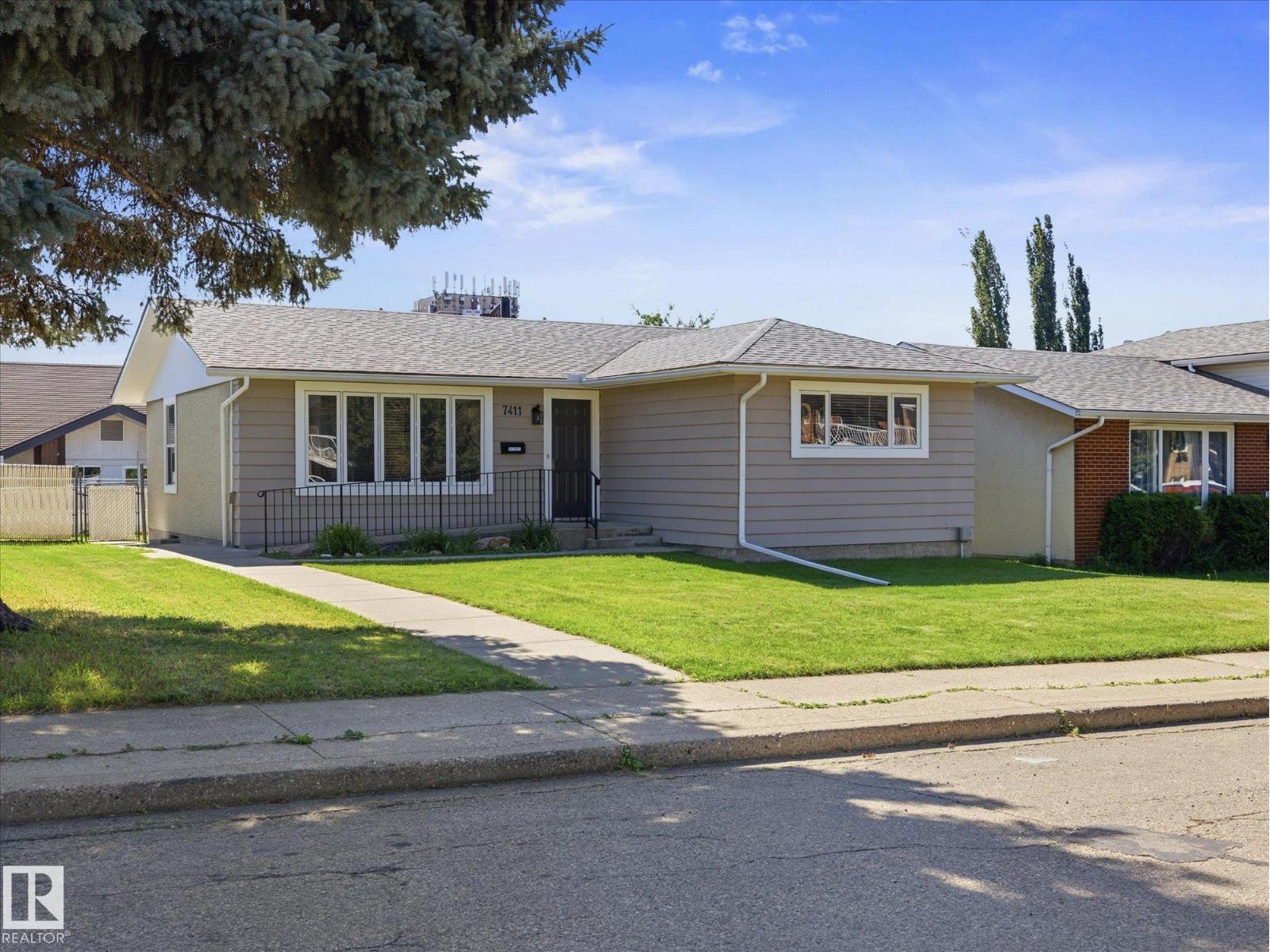 7411 141 AV NW