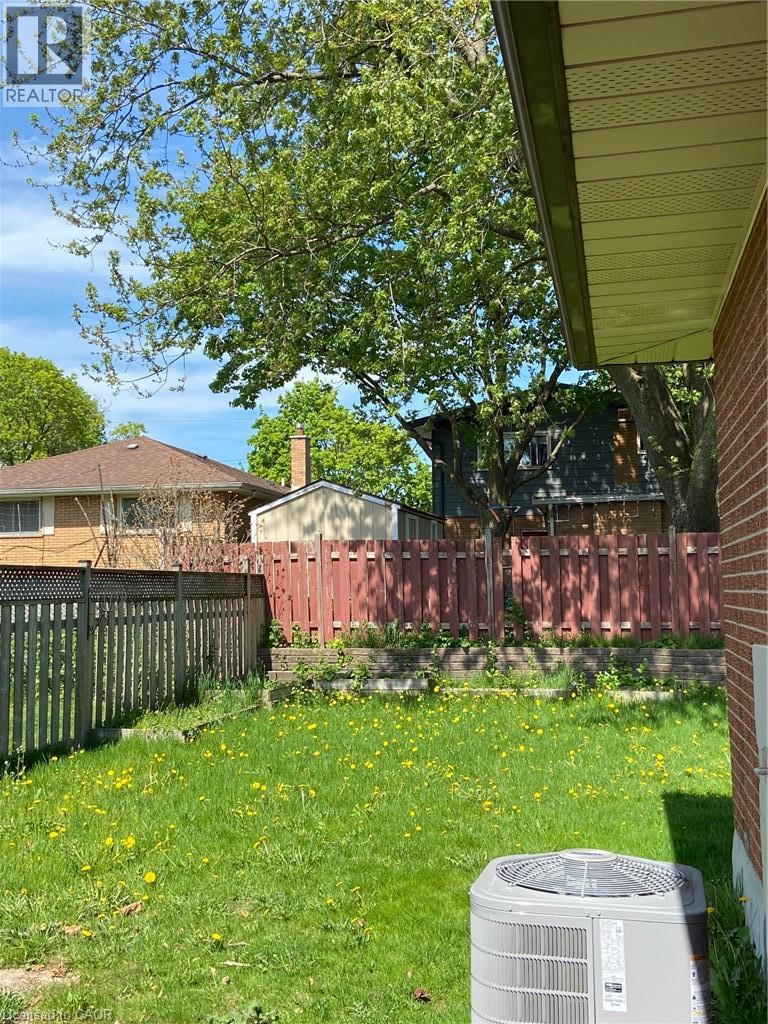 194 RIVER Road E Unit# Upper
