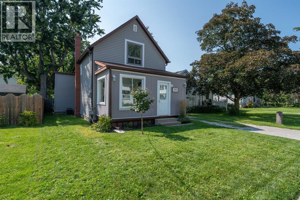 393 KERBY STREET - Photo 2