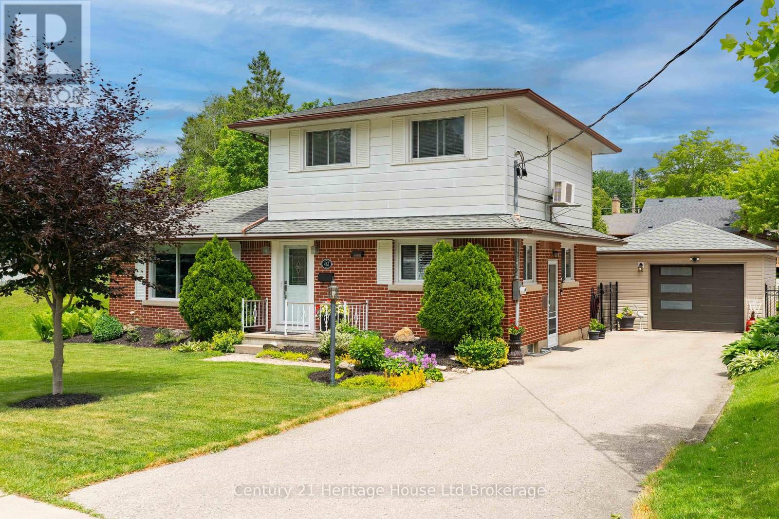 462 RIVERCREST DRIVE