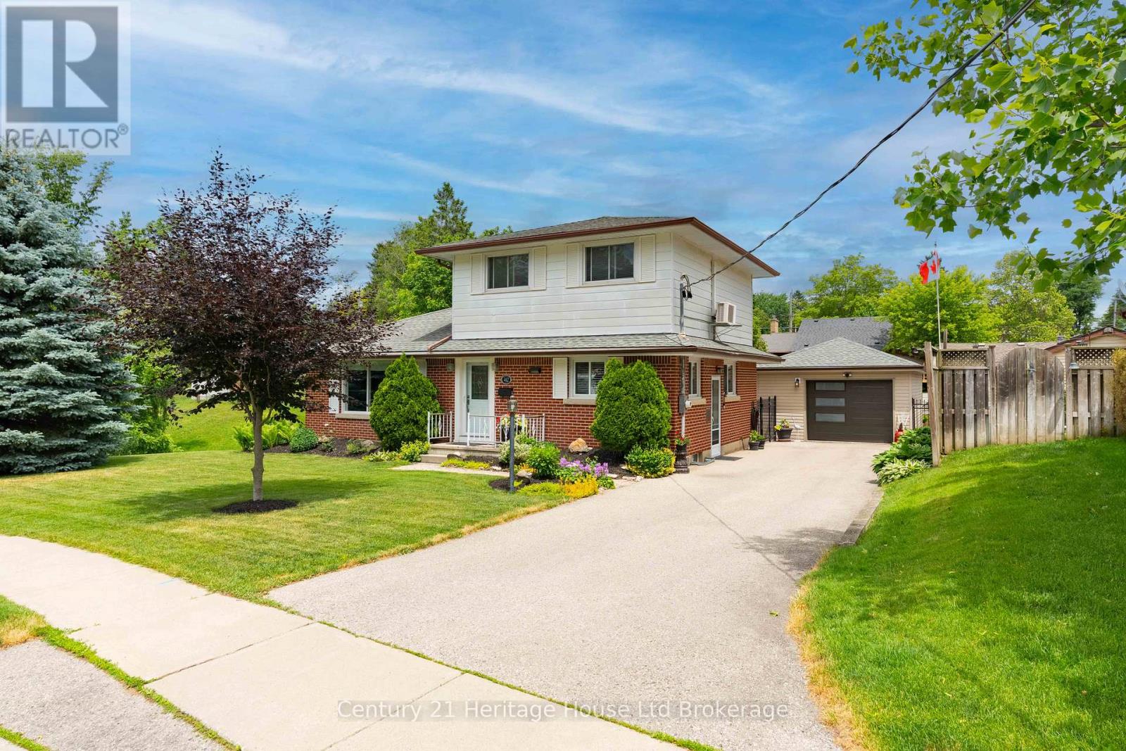 462 RIVERCREST DRIVE