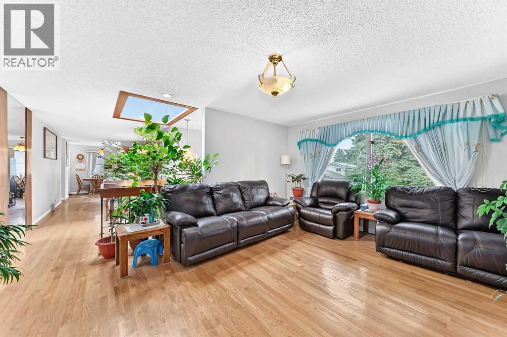 3219 Palliser Drive SW