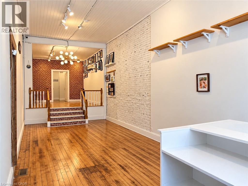 133 JAMES Street N Unit# Main