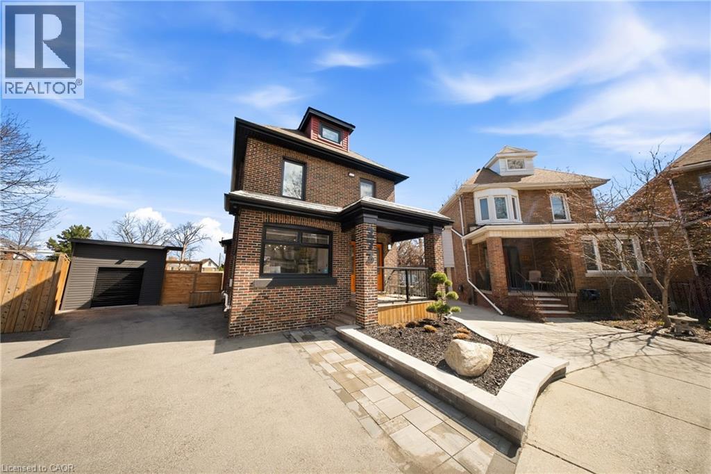 273 STINSON Crescent