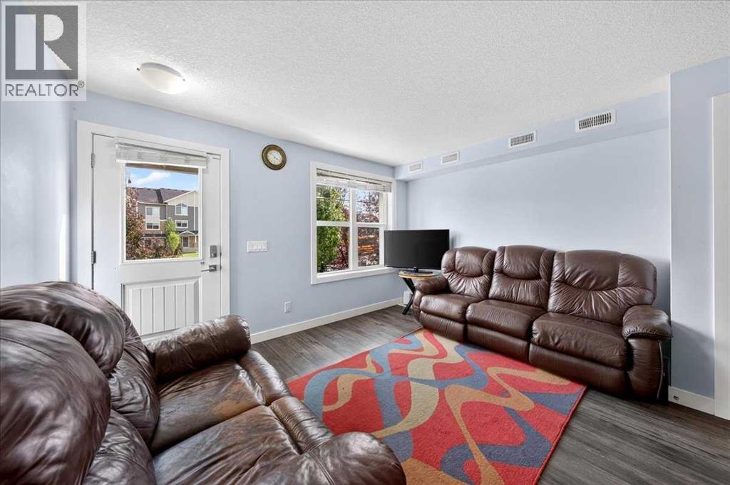 171 Evanscrest Gardens NW