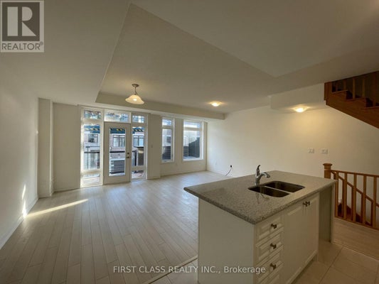 S - 66 Riley Reed Ln, Richmond Hill, ON 2
