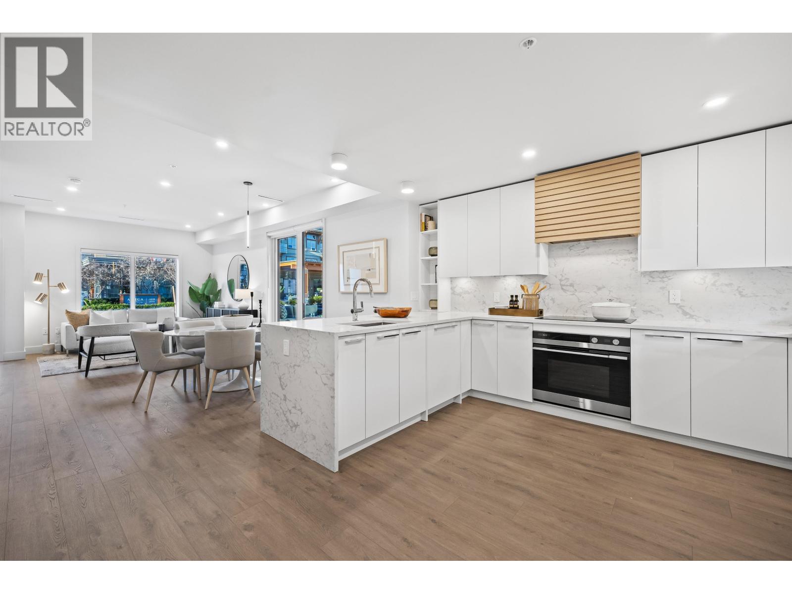 3140 WOODBINE DRIVE