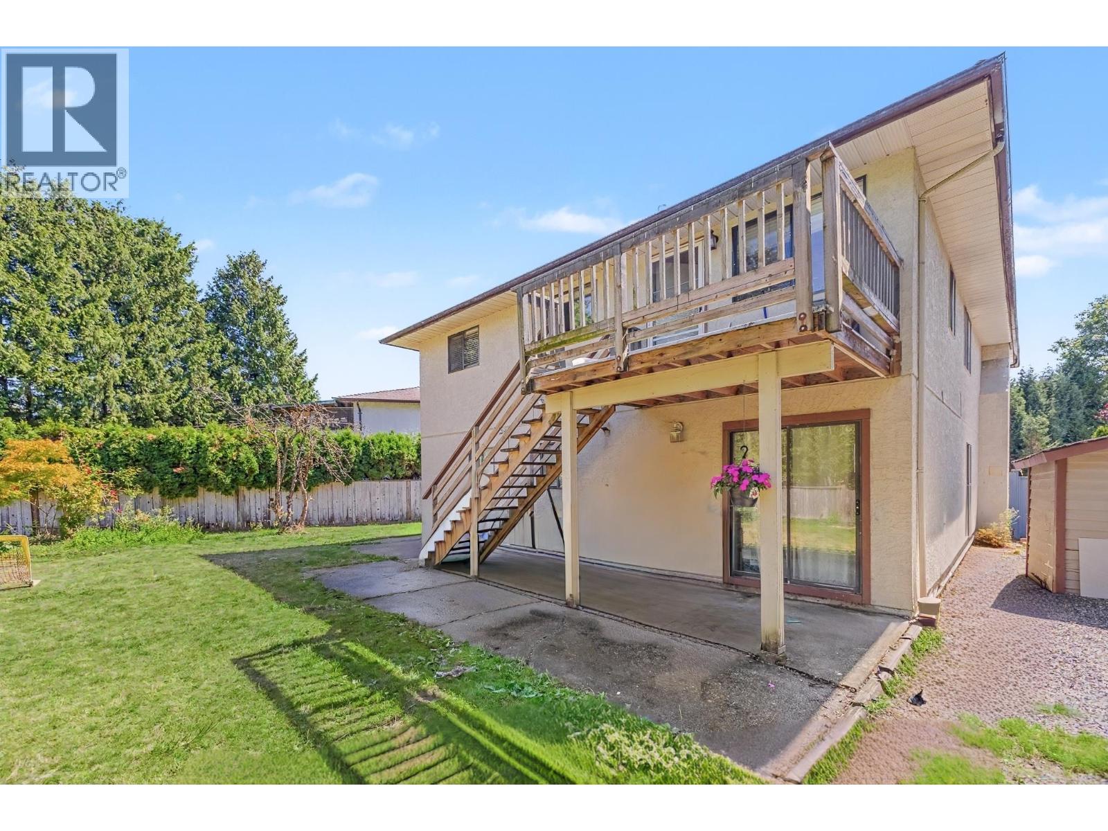 976 HOSMER COURT
