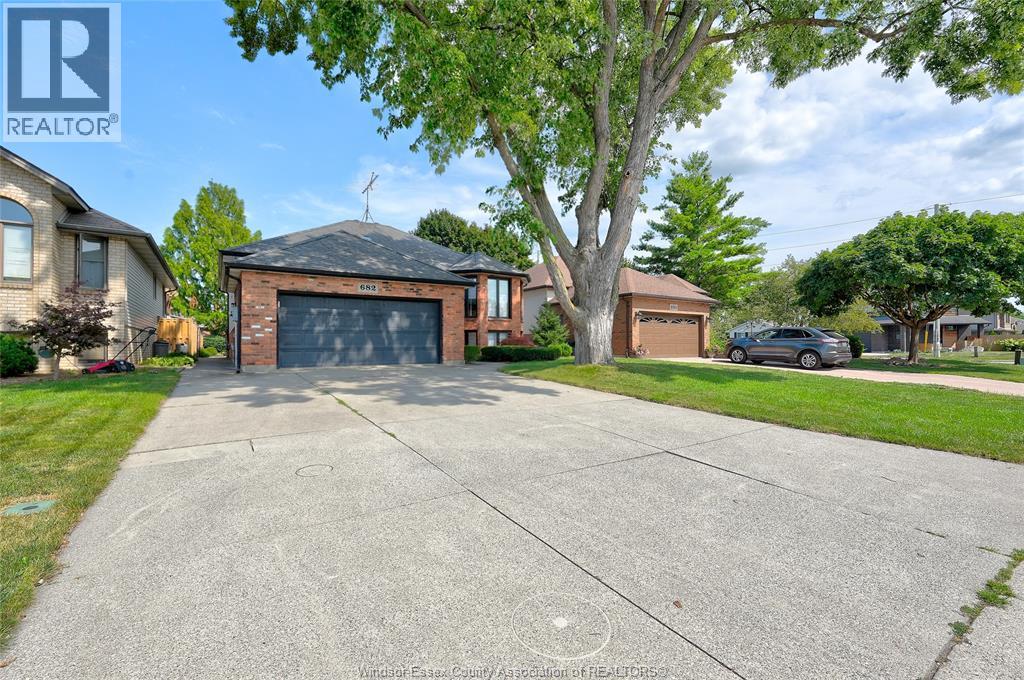 682 MICHAEL DRIVE