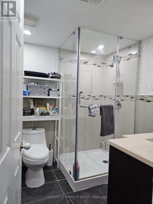 51 Cassander Cres, Brampton (Heart Lake East), ON 4