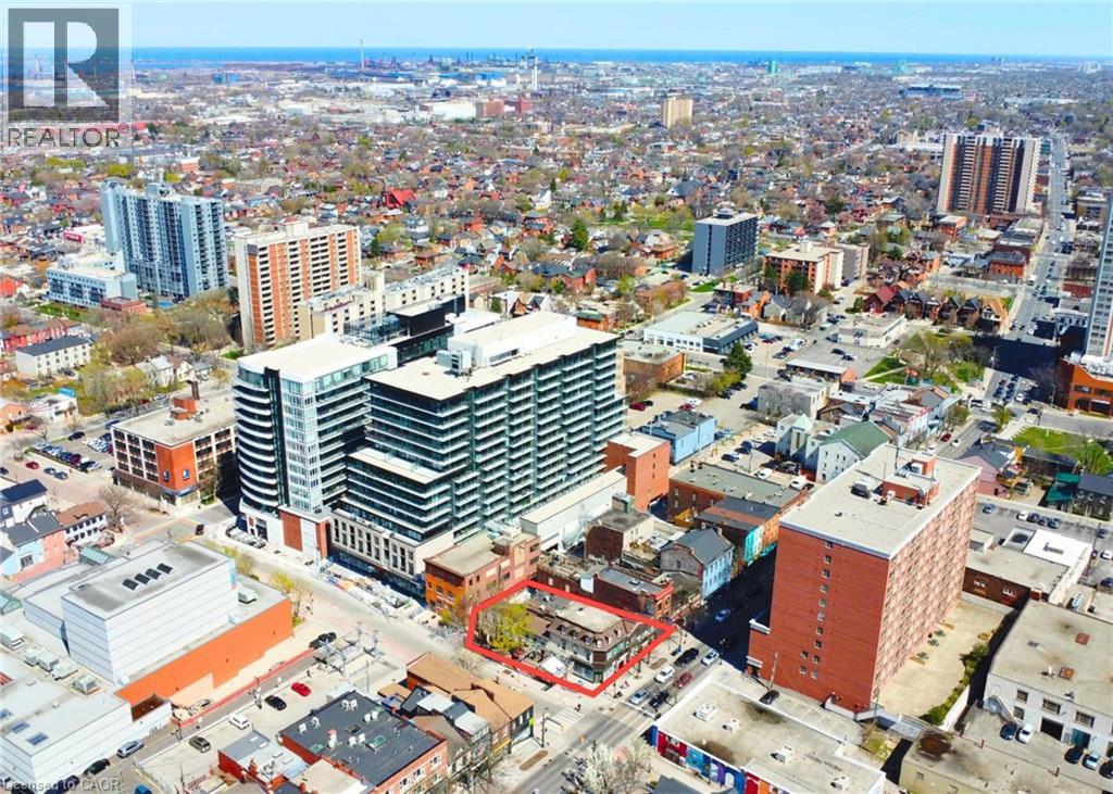 249-255 KING Street E