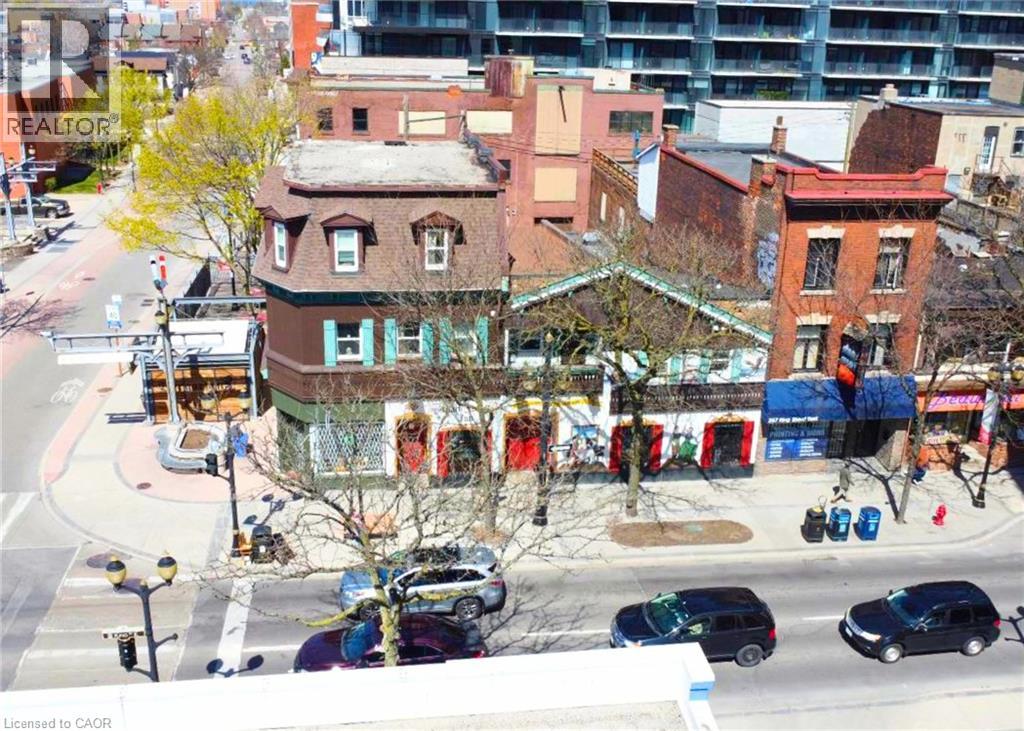 249-255 KING Street E