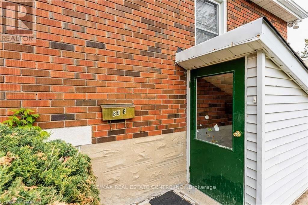 89 ELGIN STREET N