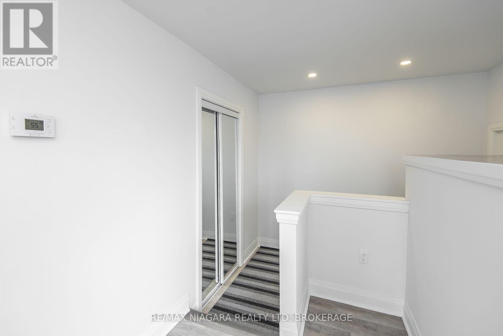 120 MAIN STREET W