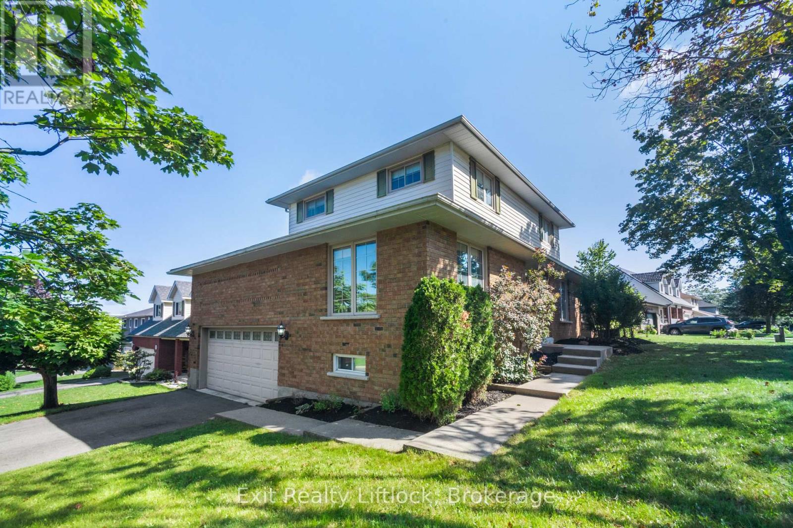 958 SMITHSIDE COURT - Photo 3