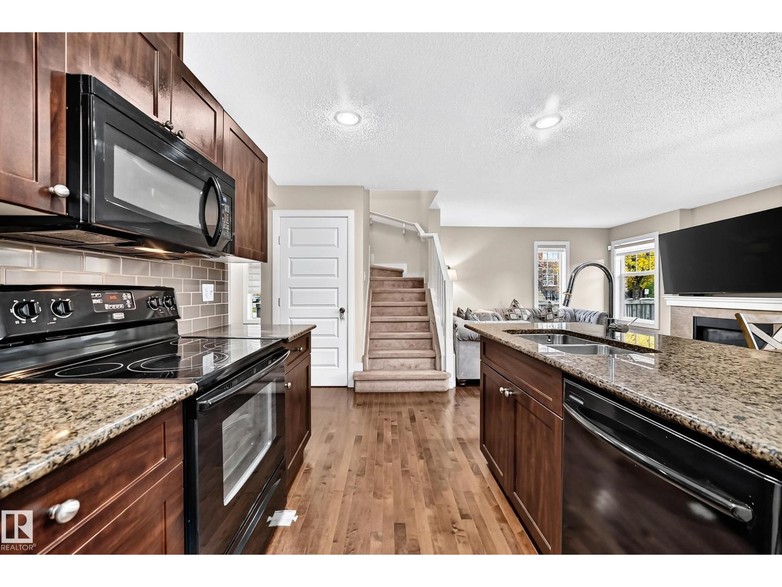 1673 CUNNINGHAM WY SW