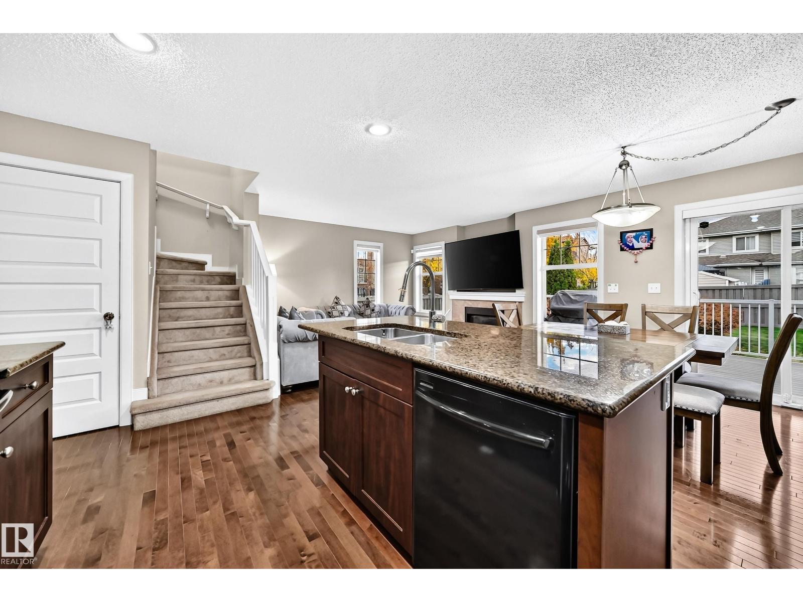 1673 CUNNINGHAM WY SW