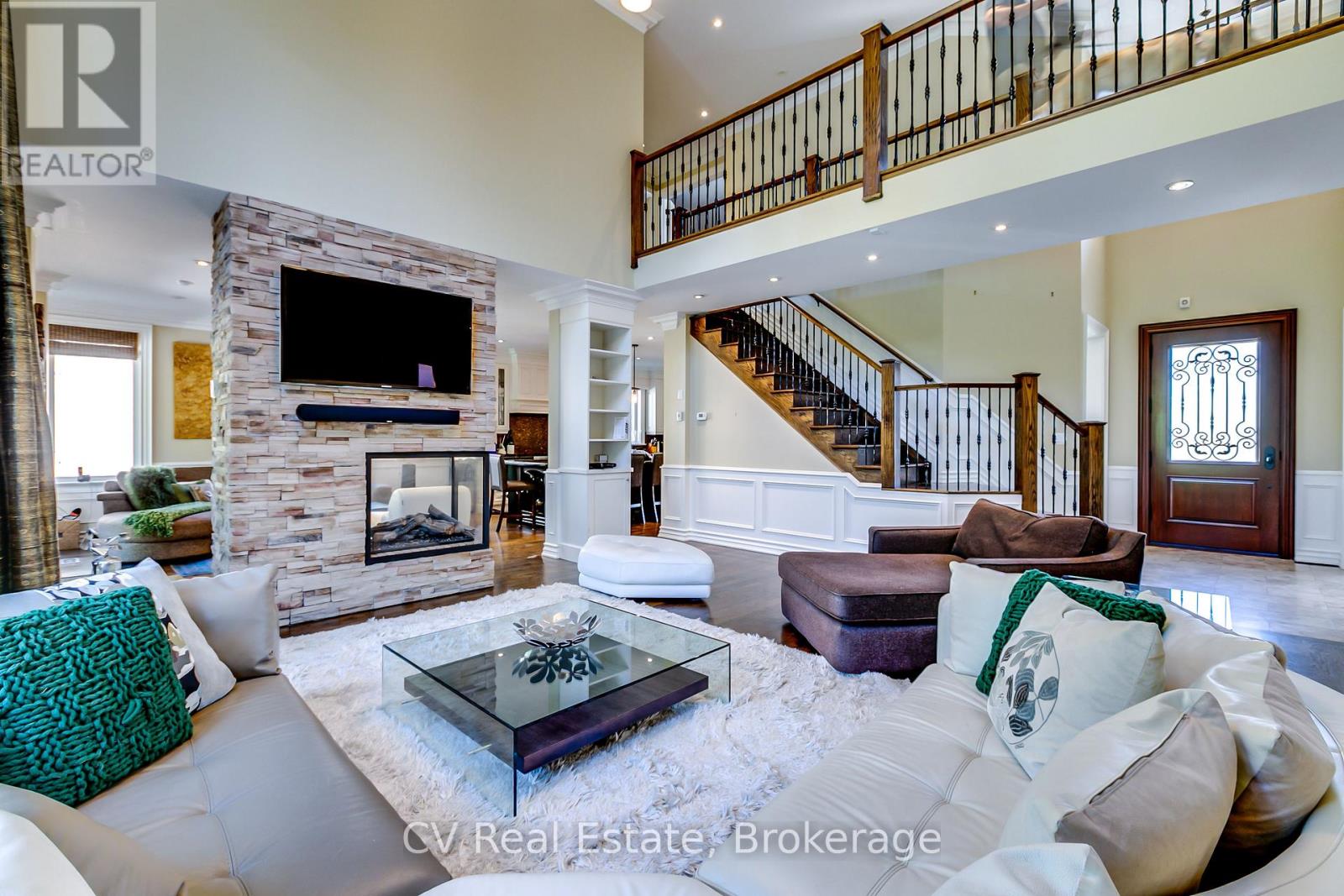 468 CHARTWELL ROAD
