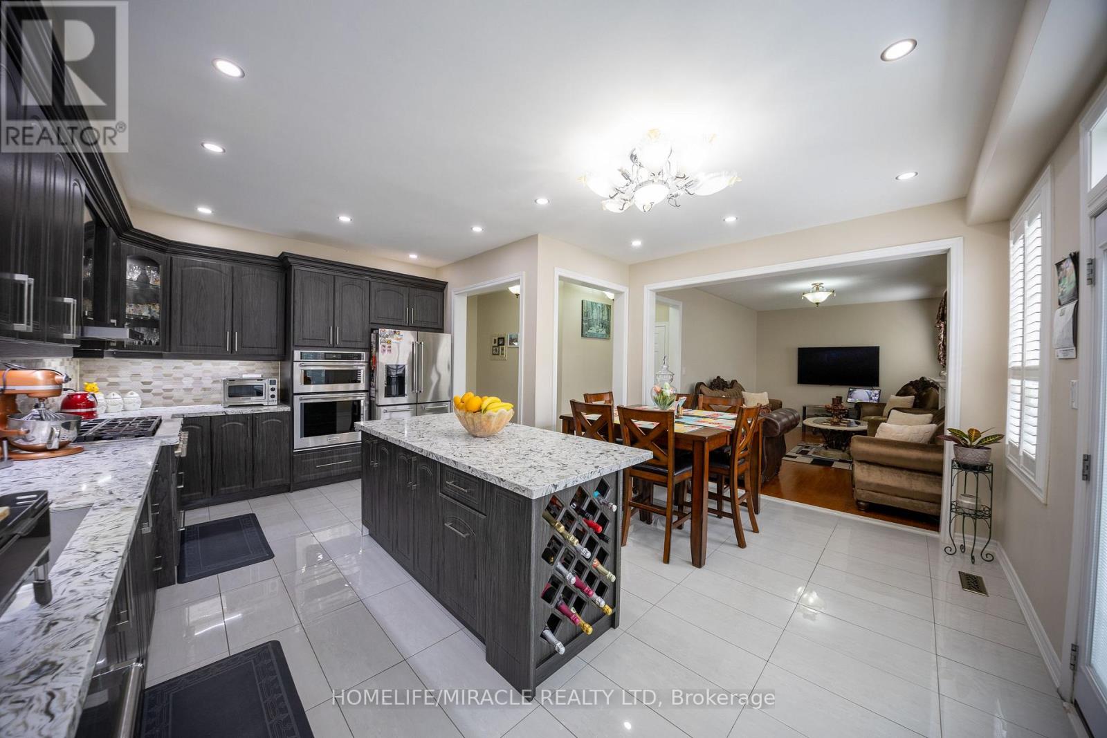 20 REVELSTOKE PLACE
