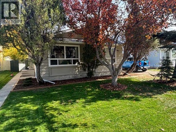 235 Shawcliffe Circle SW Calgary AB T2Y 1E8