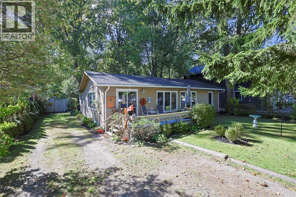 9906 LAKE ROAD, LAMBTON SHORES, ON N0N 1J1 - Image 2456793873.jpeg?d=l