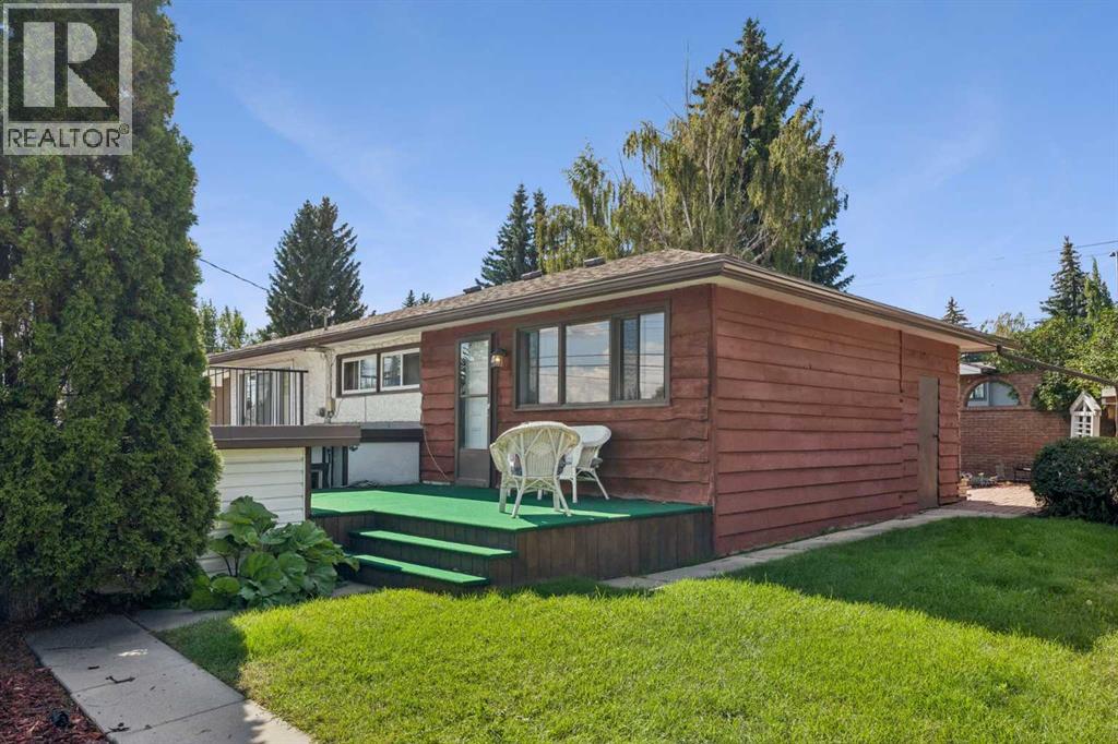 708 Lake Bonavista Drive SE