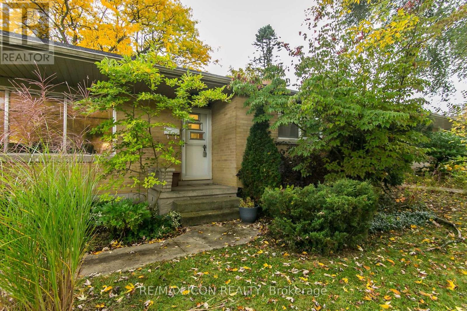 201 DAWSON STREET