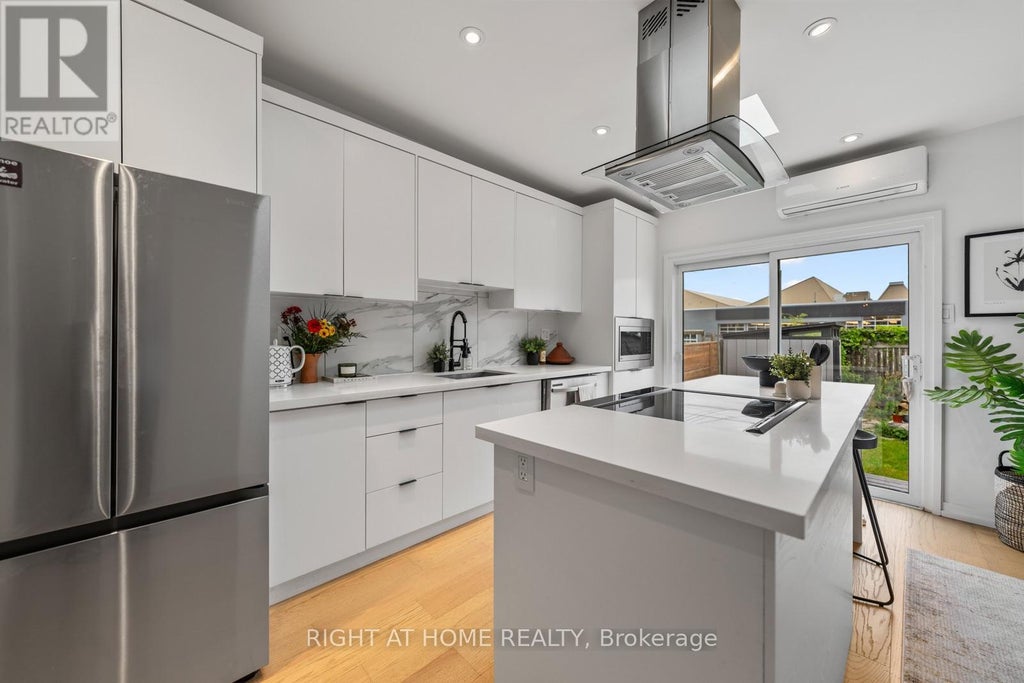 5 1/2 LUTTRELL AVENUE, TORONTO (EAST END-DANFORTH), ON M4C 5E2 - Image 732144155.jpeg?d=l