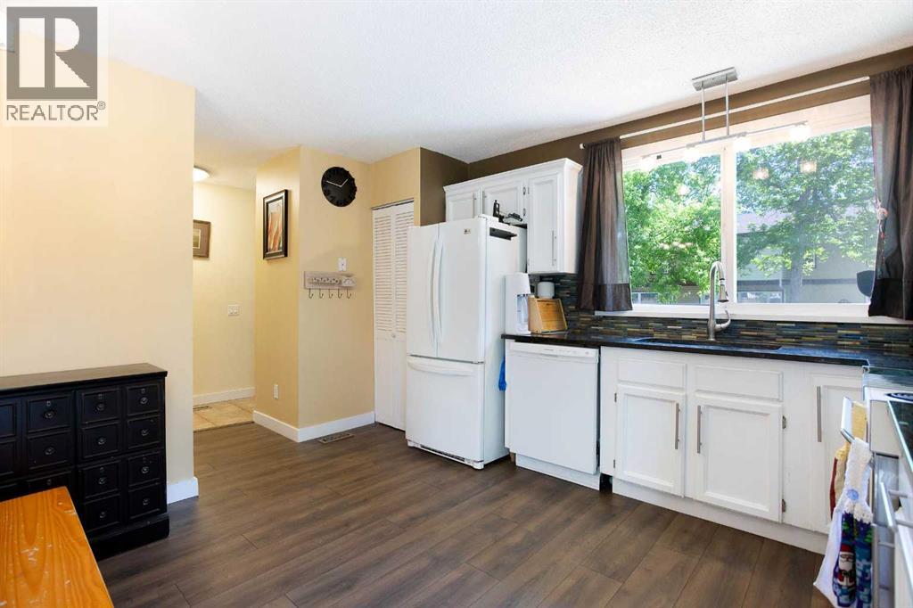 81, 630 Sabrina Road SW