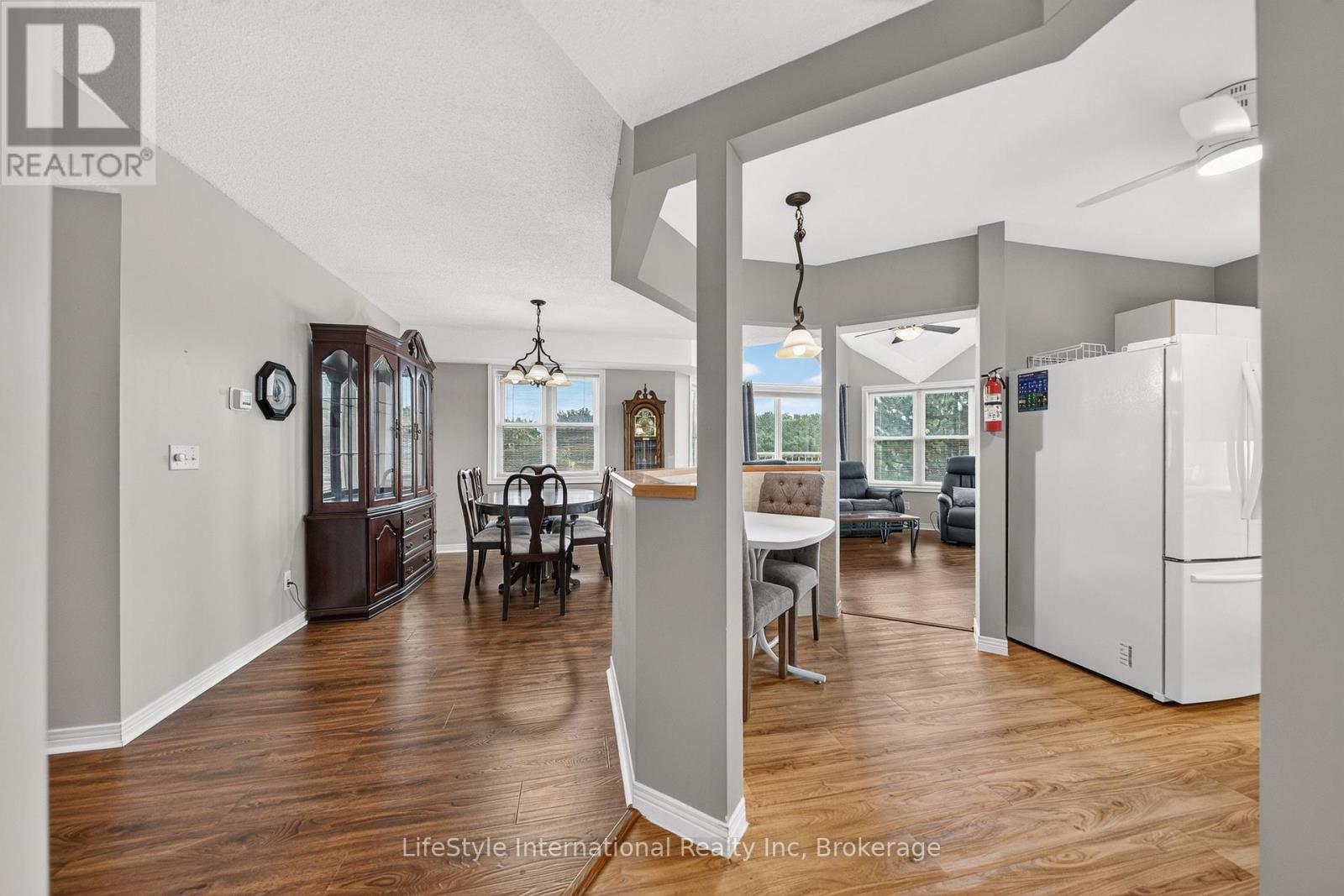 307 - 208 SILVERCREEK PARKWAY N
