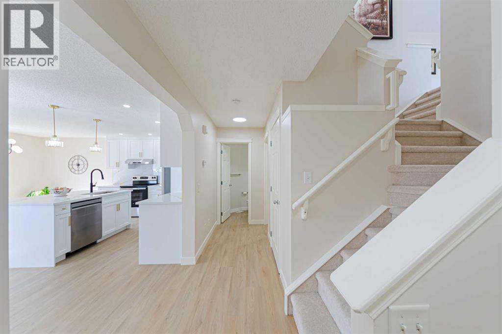 130 Somerglen Way SW