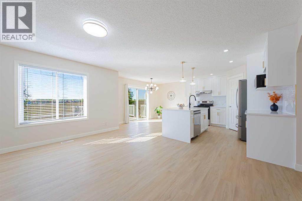 130 Somerglen Way SW