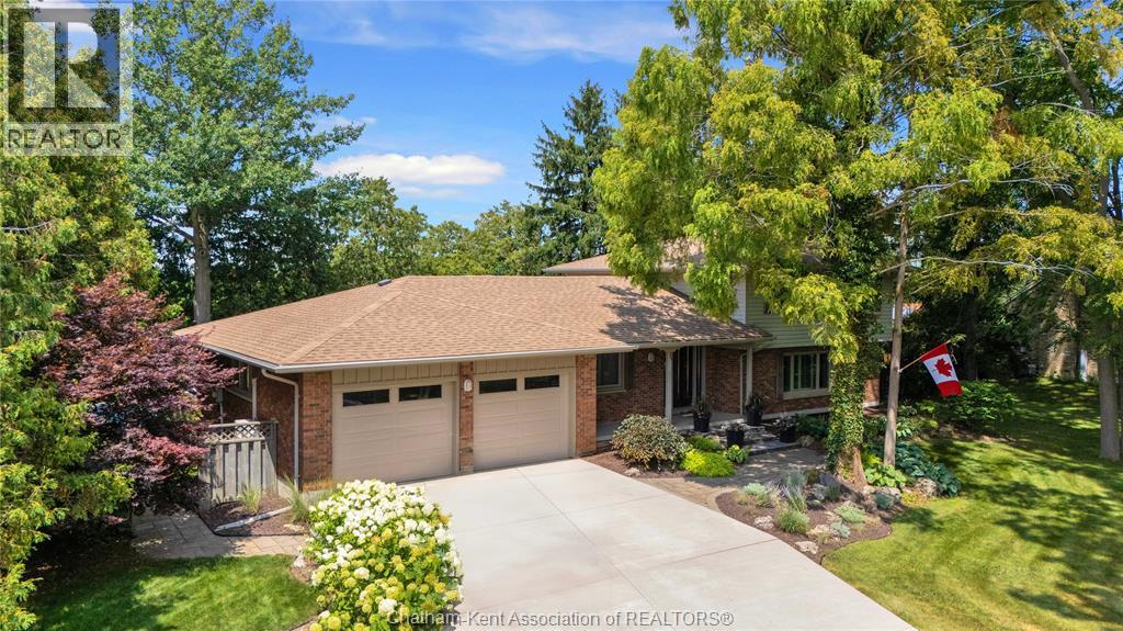 9133 Woodland CRESCENT