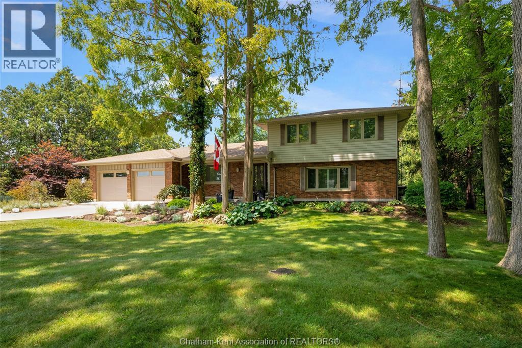 9133 Woodland CRESCENT