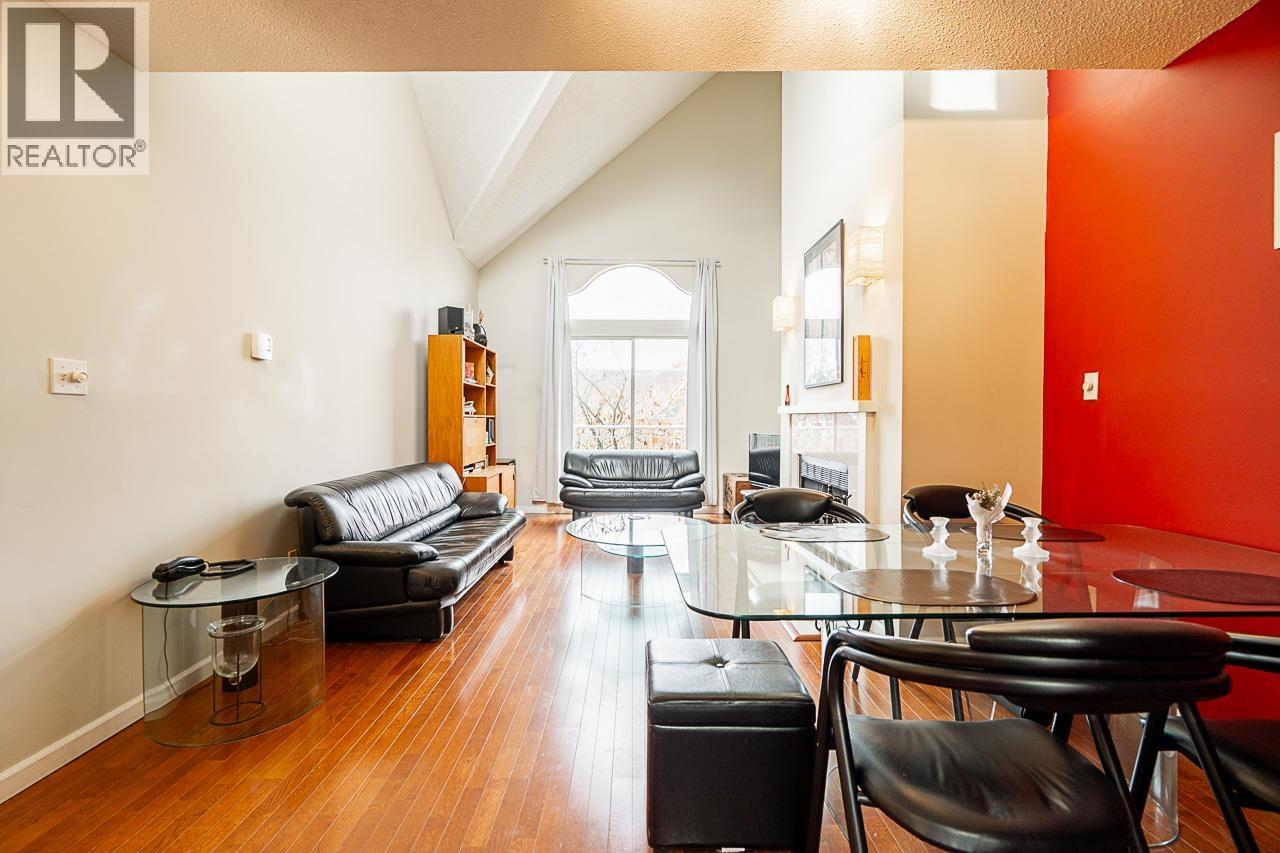 592 W 16TH AVENUE