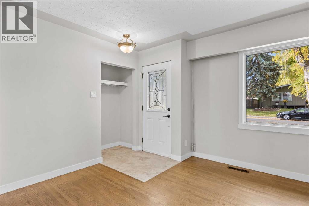 48 Selkirk Drive SW
