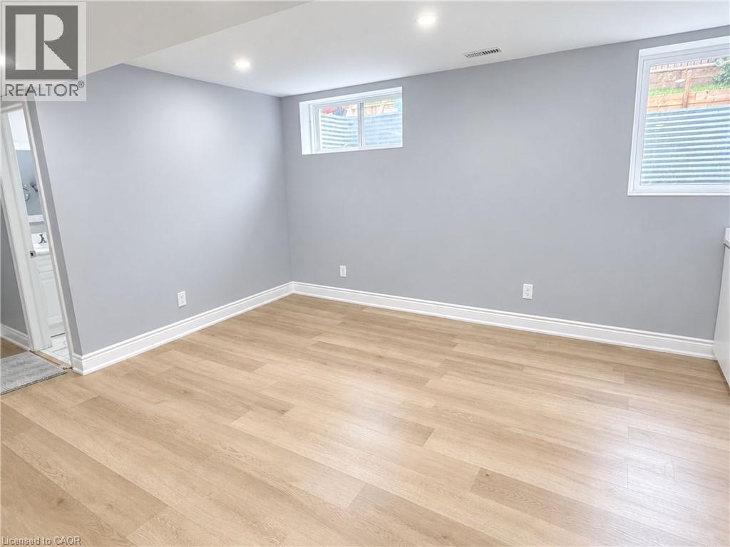 190 BLAIR CREEK Drive Unit# Basement
