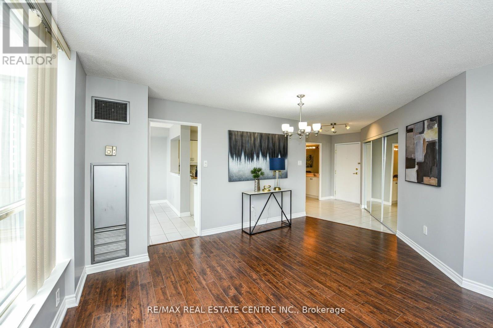 1805 - 55 ELM DRIVE