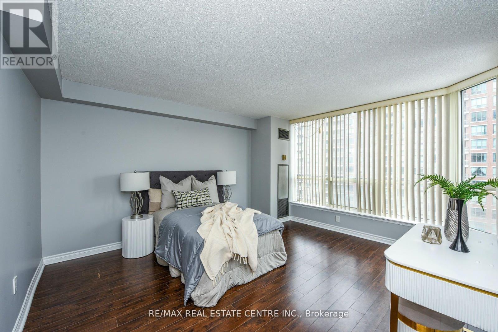 1805 - 55 ELM DRIVE