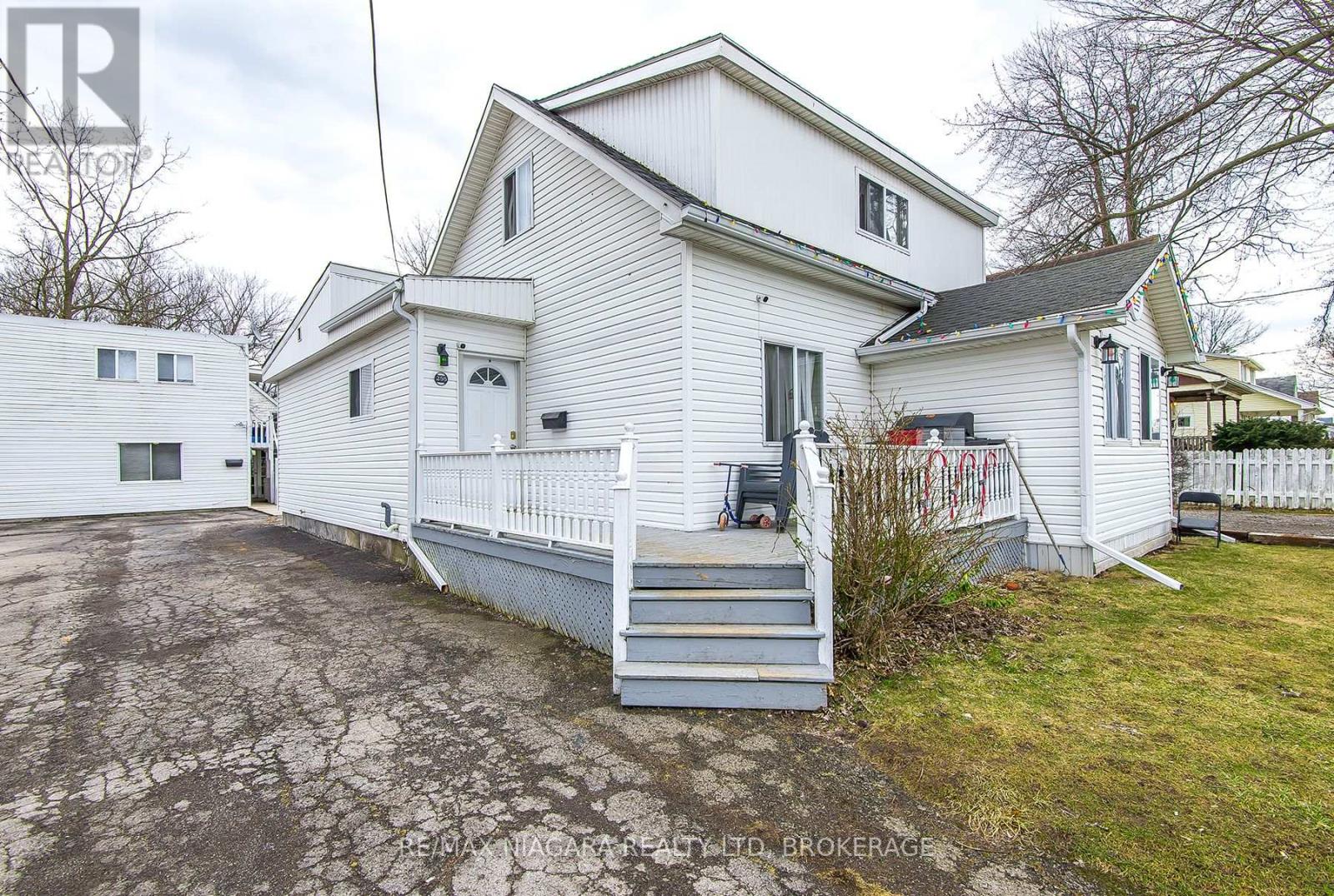 255 MELLANBY AVENUE