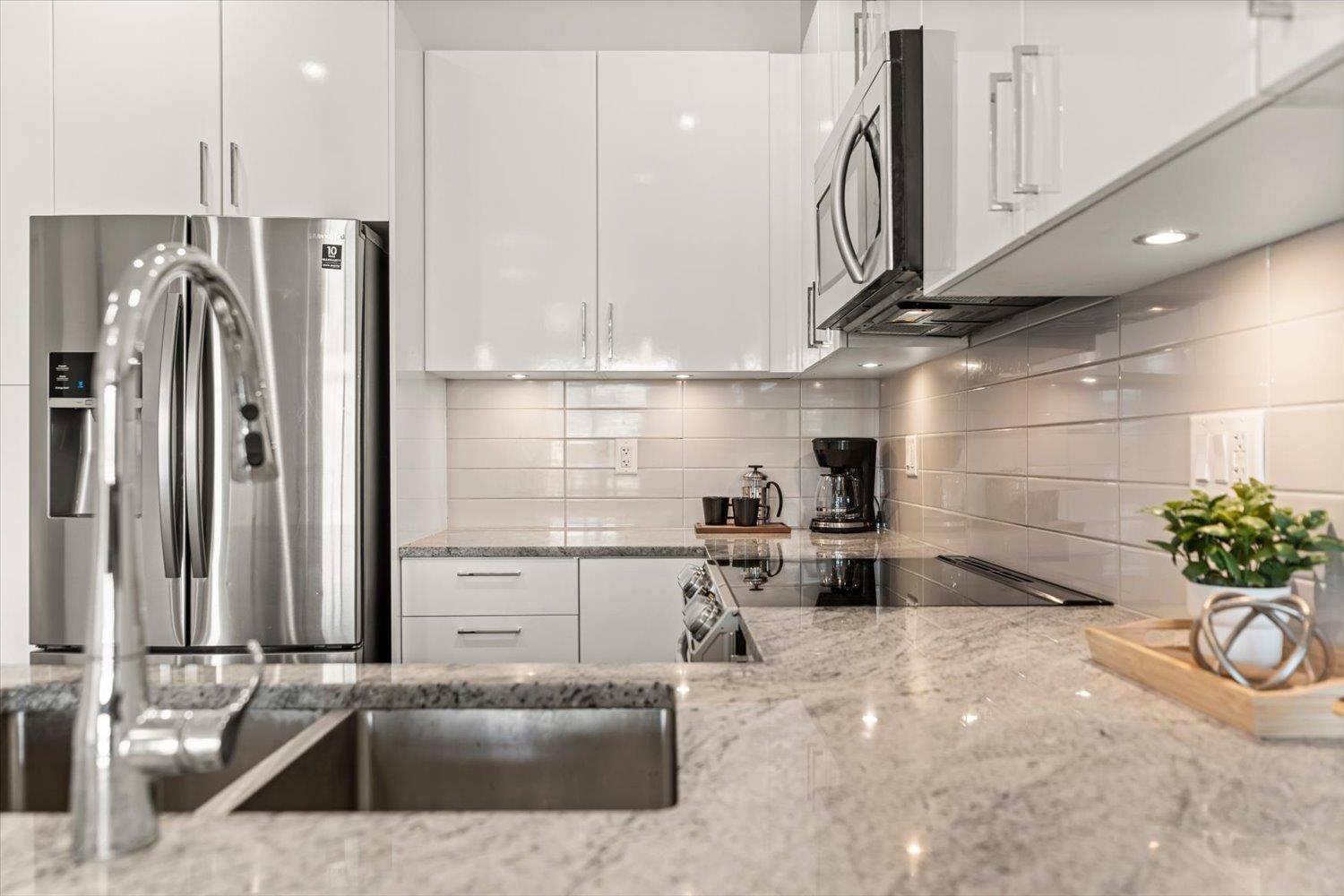 501 45562 AIRPORT ROAD, Chilliwack Proper South