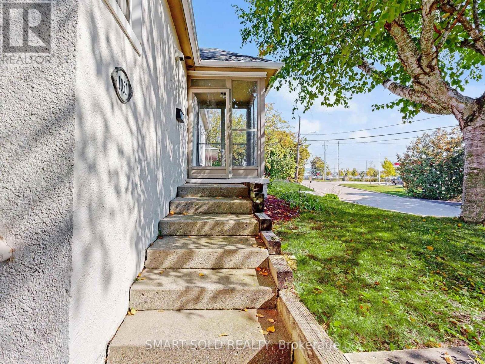 1051 JANETTE STREET