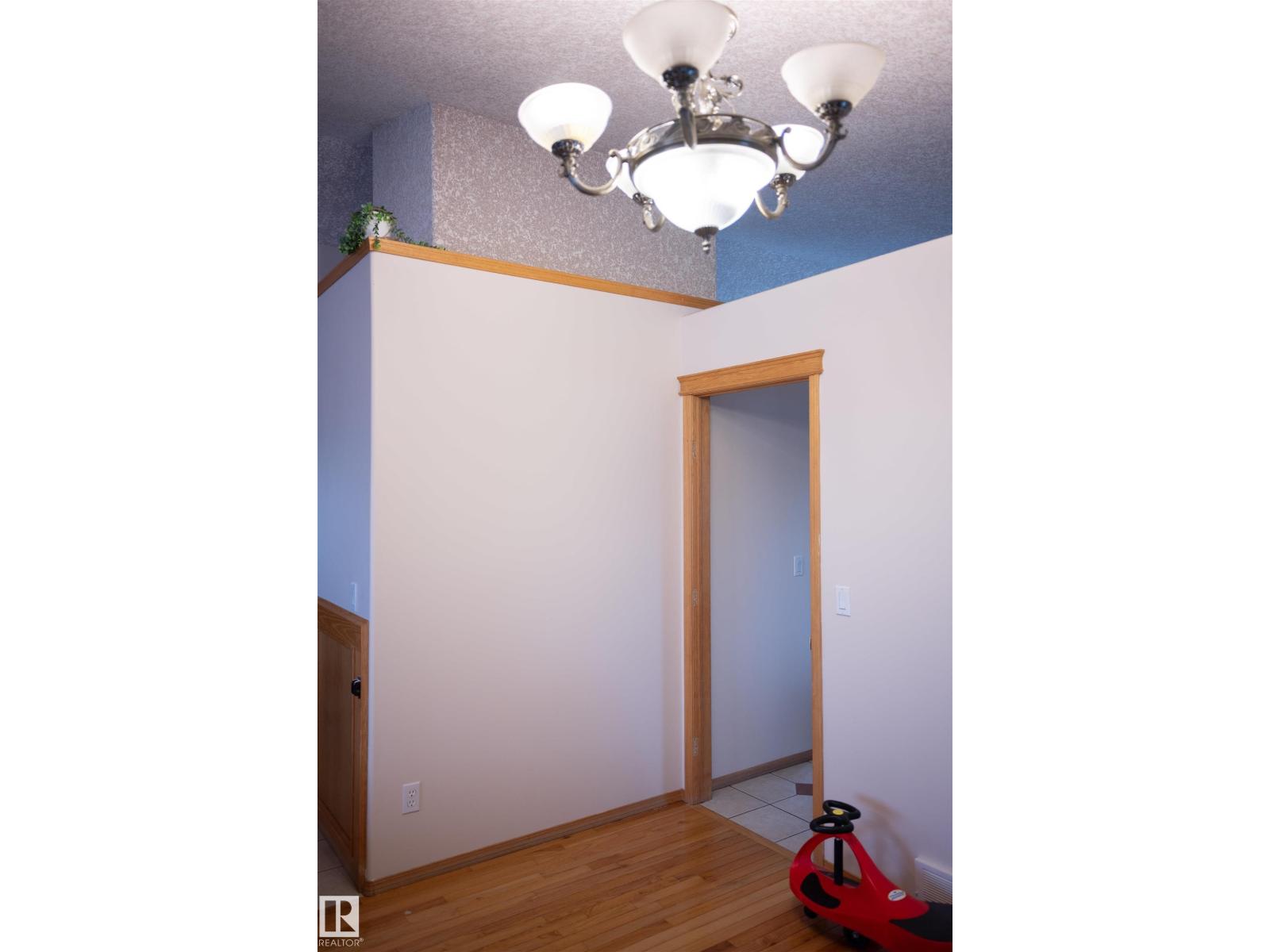 16503 68 ST NW